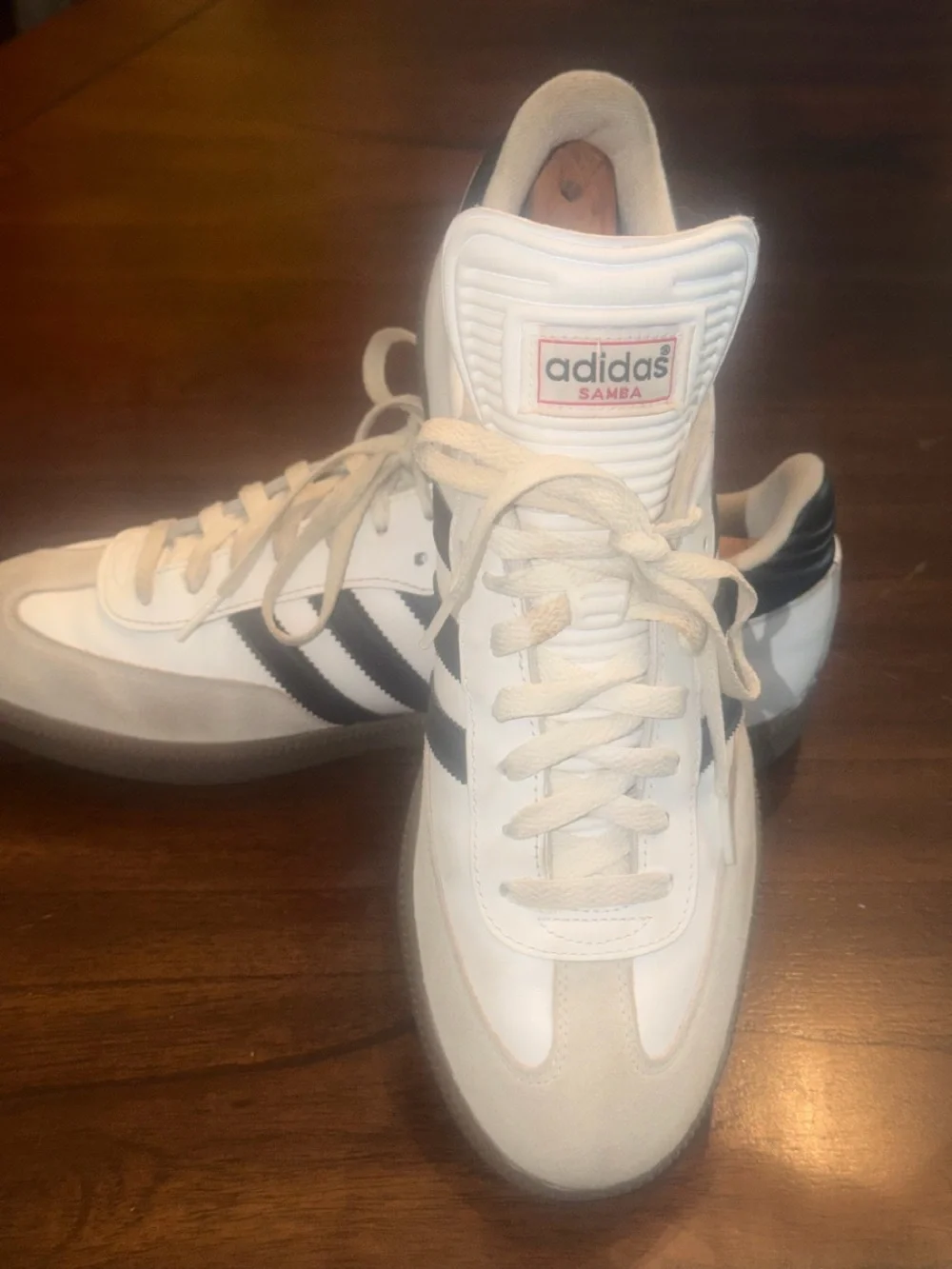 Men 10.5M adidas Samba Low-Top Sneakers in White and Black(128)